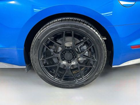 Used 2019 Ford Mustang GT Premium w/ Equipment Group 401A RWD image 34