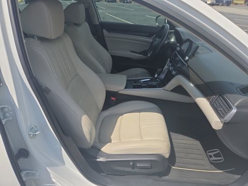 Used 2021 Honda Accord EX-L image 32