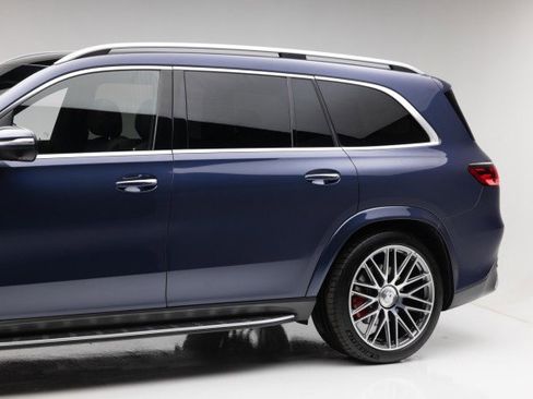 Used 2024 Mercedes-Benz GLS 63 AMG 4MATIC image 37