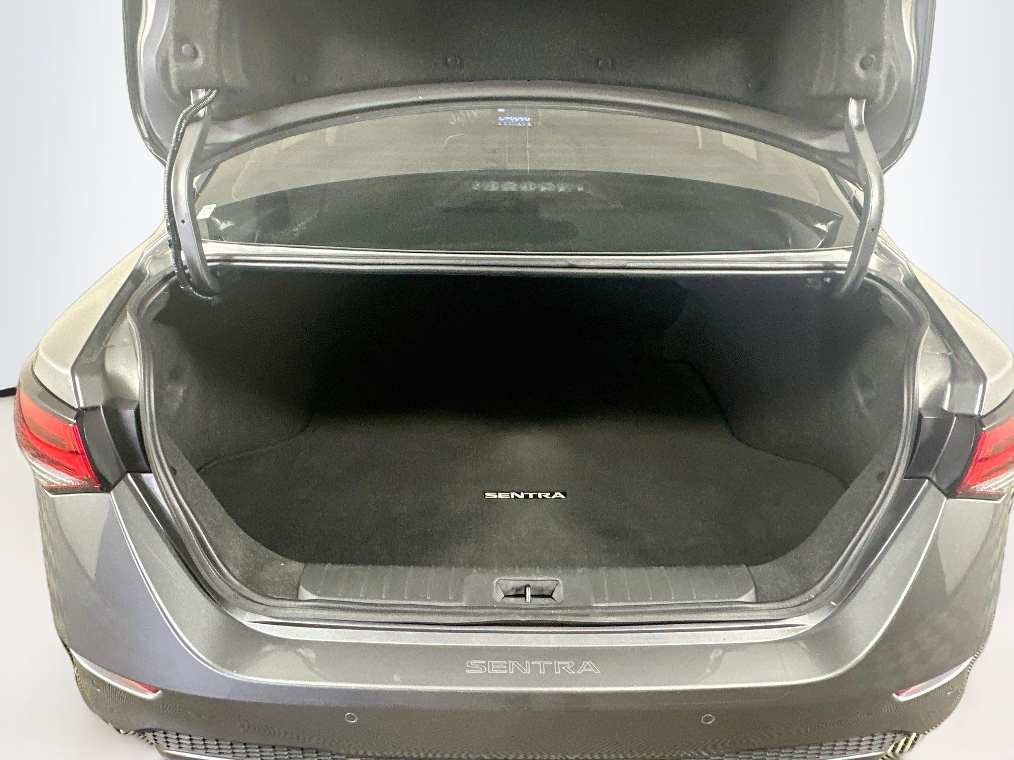 Used 2023 Nissan Sentra SV FWD image 27