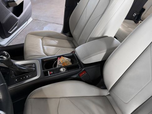 Used 2020 Audi Q3 2.0T Premium Plus w/ Premium Plus Package image 37