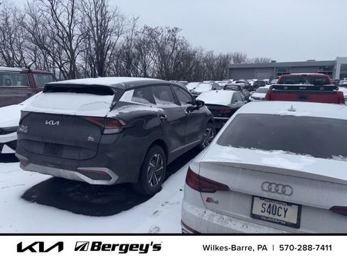 Certified 2023 Kia Sportage LX image 5