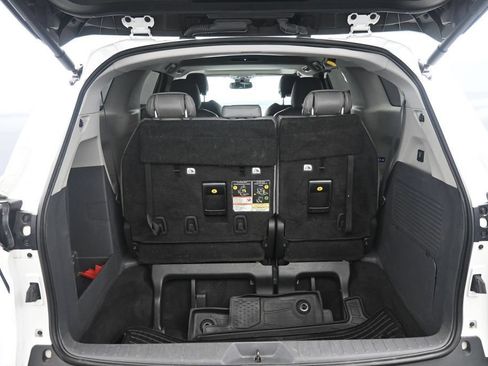 Used 2024 Toyota Sienna XLE w/ XLE Plus Package AWD/4WD image 23