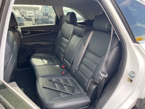 Used 2017 Kia Sorento LX w/ LX Convenience Package AWD/4WD image 22