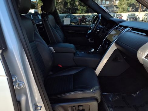 Used 2022 Land Rover Discovery S R-Dynamic image 21