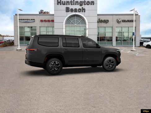 New 2026 Jeep Grand Wagoneer Limited w/ Premium Group II image 15