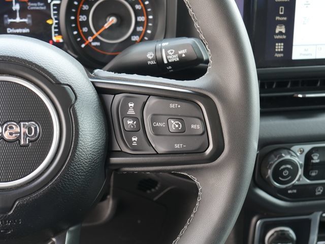 Used 2025 Jeep Gladiator Rubicon w/ Convenience Group AWD/4WD image 18