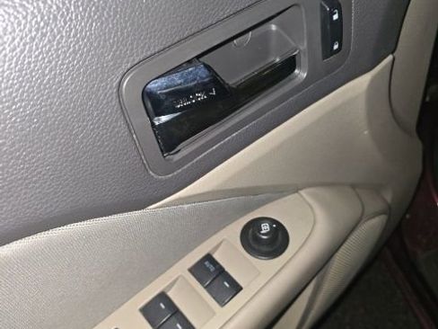 Used 2012 Ford Fusion SE image 15