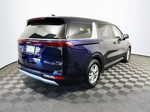 Used 2024 Kia Carnival LX image 8