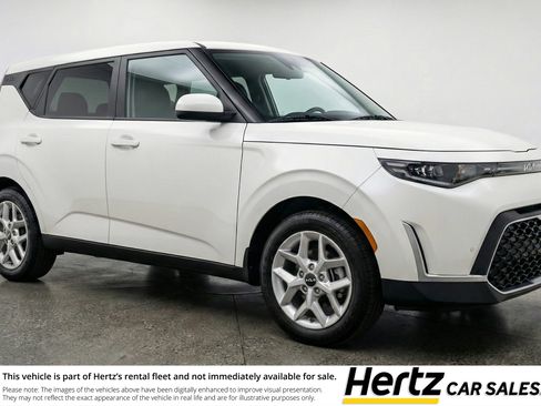 Used 2025 Kia Soul LX w/ LX Technology Package image 1