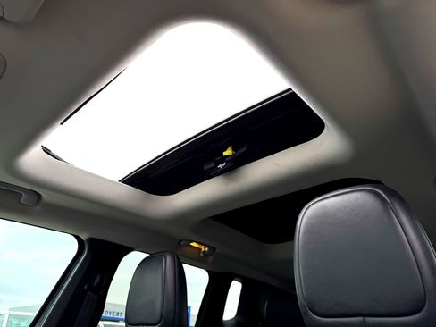 Used 2016 Jeep Renegade Limited image 14