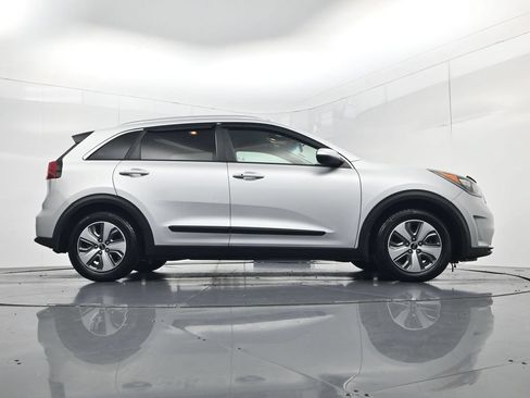 Used 2019 Kia Niro LX FWD image 48