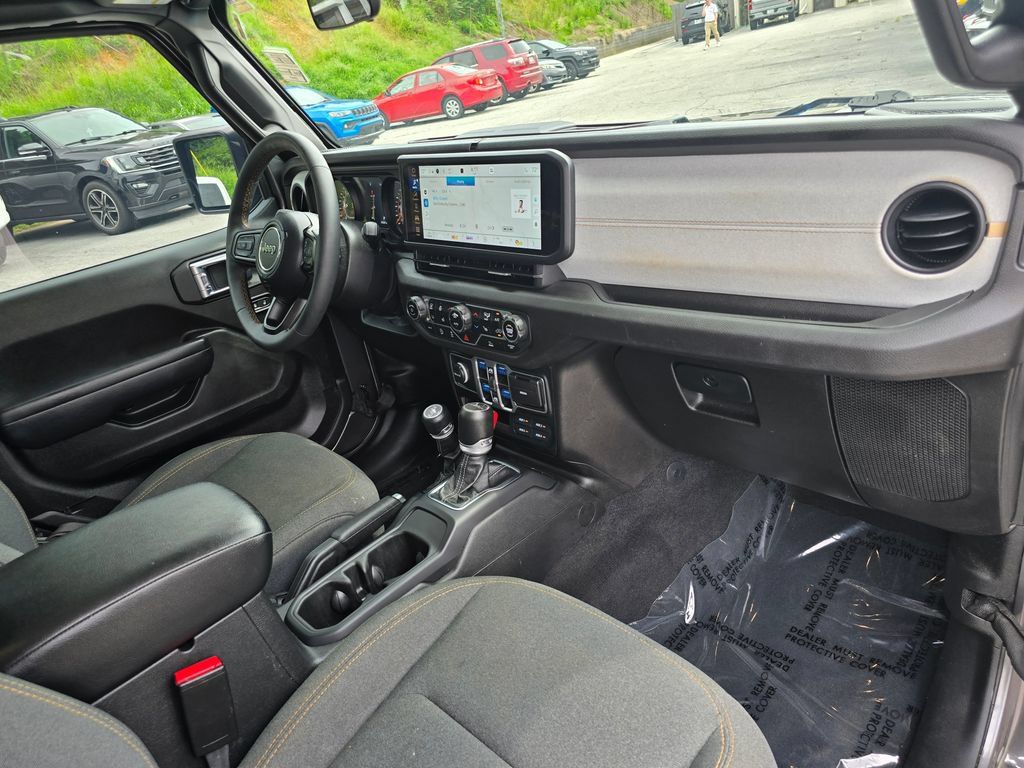 Used 2024 Jeep Gladiator Sport AWD/4WD image 28