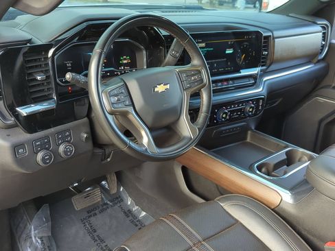 Used 2024 Chevrolet Silverado 2500 High Country AWD/4WD image 10