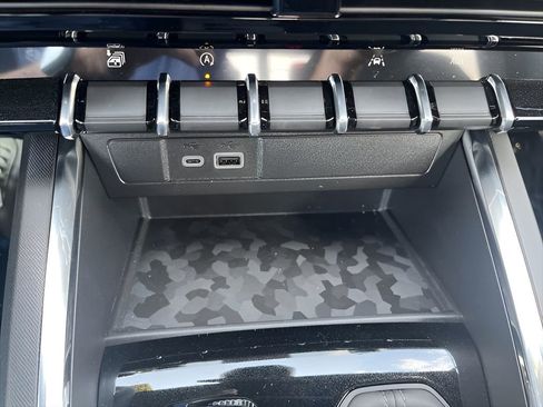 New 2025 GMC Canyon Elevation w/ Convenience Package image 30