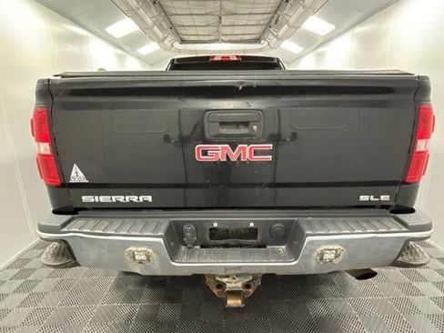 Used 2017 GMC Sierra 2500 SLE w/ SLE Preferred Package AWD/4WD image 5