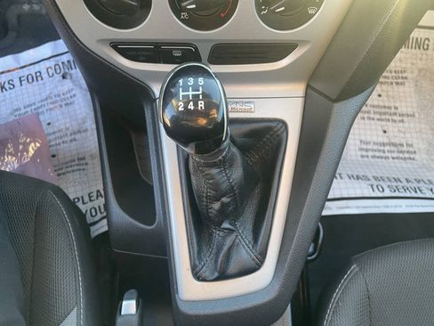 Used 2013 Ford Focus SE FWD image 12