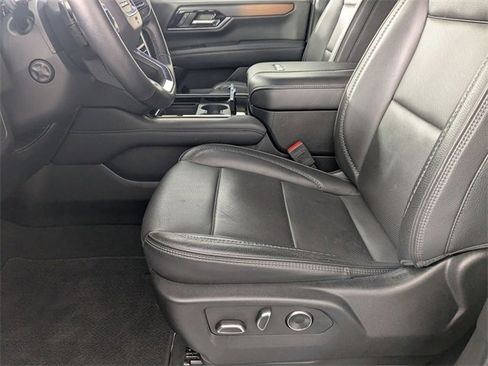 Certified 2025 GMC Yukon Denali image 13