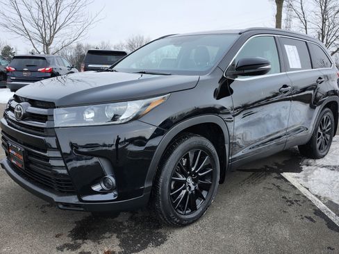 Used 2019 Toyota Highlander SE image 13