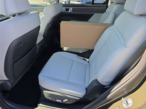 Certified 2025 Hyundai Santa Fe Calligraphy image 16