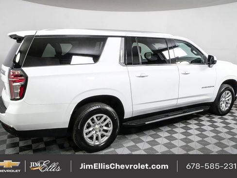 Used 2024 Chevrolet Suburban LT image 28