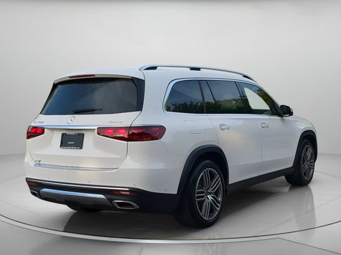 Used 2026 Mercedes-Benz GLS 450 4MATIC image 40