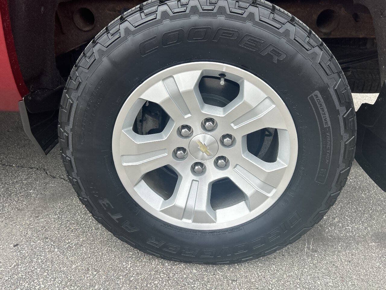 Used 2018 Chevrolet Silverado 1500 LT w/ All Star Edition AWD/4WD image 9