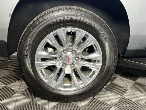 Used 2025 GMC Yukon XL Denali image 12