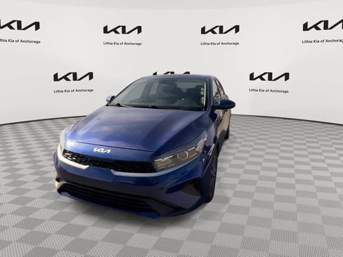 Used 2023 Kia Forte LXS FWD image 3