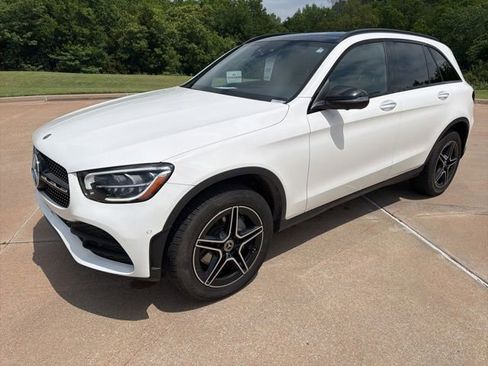 Used 2021 Mercedes-Benz GLC 300 4MATIC image 1