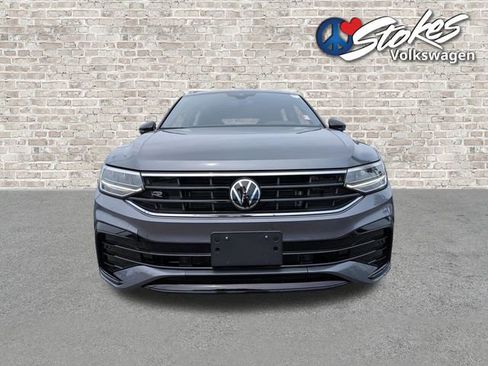 Certified 2024 Volkswagen Tiguan SE R-Line AWD/4WD image 9