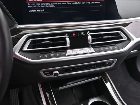 Used 2021 BMW X7 xDrive40i w/ Premium Package AWD/4WD image 21