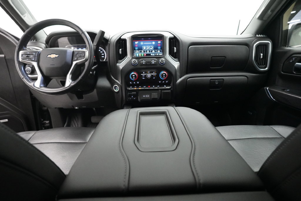 Used 2021 Chevrolet Silverado 1500 LTZ w/ LTZ Premium Package AWD/4WD image 5