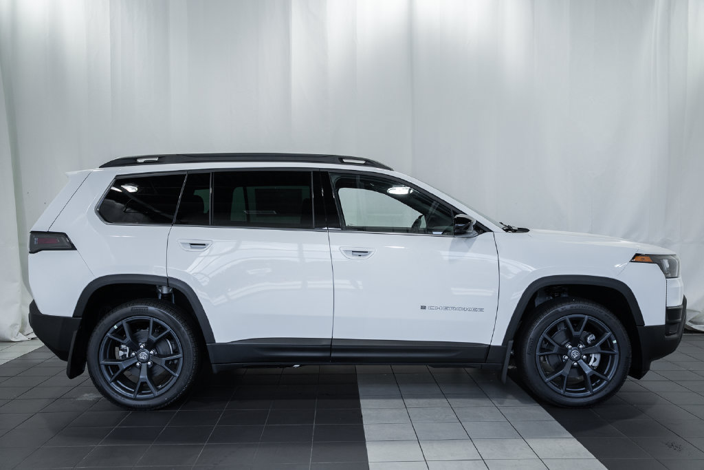 New 2026 Jeep Cherokee Overland AWD/4WD image 3