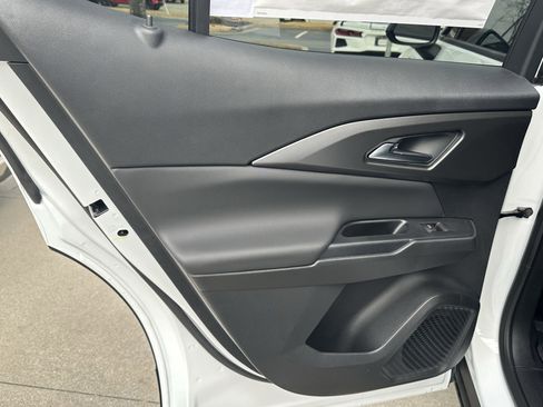 New 2026 Chevrolet Equinox EV LT image 22