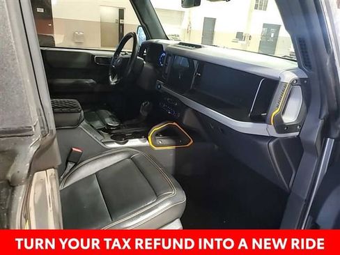 Used 2022 Ford Bronco Badlands image 20