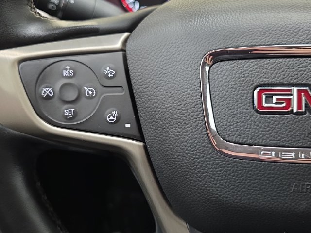 Used 2023 GMC Acadia Denali w/ Denali Technology Package AWD/4WD image 16