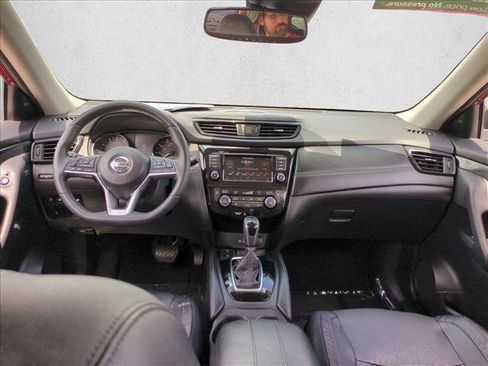 Used 2020 Nissan Rogue SL FWD image 17