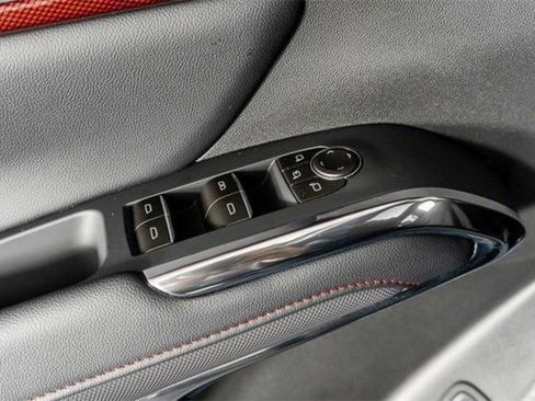 Used 2026 Chevrolet Traverse RS image 34