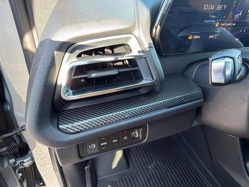 New 2027 Chevrolet Traverse Z71 w/ Driver Confidence Package AWD/4WD image 22