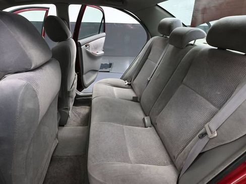 Used 2005 Toyota Corolla LE FWD image 32