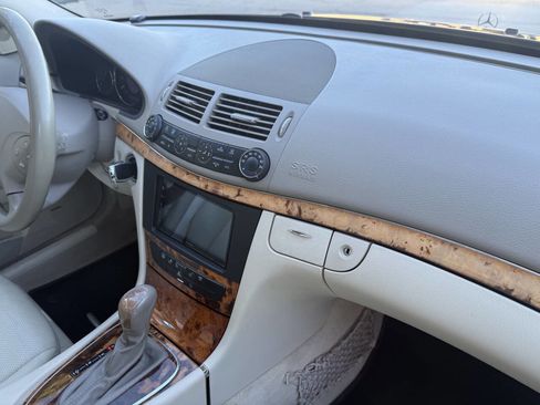 Used 2006 Mercedes-Benz E 350 Sedan image 20