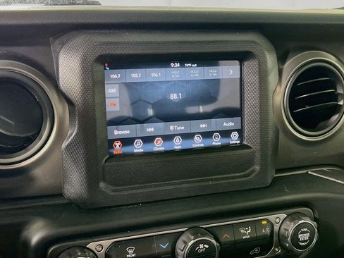 Used 2023 Jeep Wrangler Sport AWD/4WD image 14