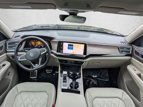 Used 2024 Volkswagen Atlas SEL Premium R-Line image 17