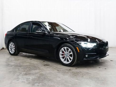 Used 2018 BMW 320i xDrive Sedan image 1