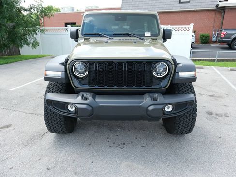 Used 2025 Jeep Wrangler Unlimited Sport AWD/4WD image 12