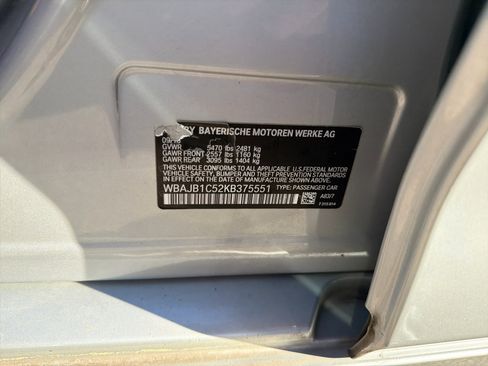 Used 2019 BMW 530e xDrive image 29