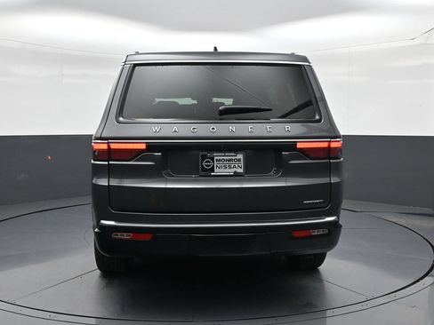 Used 2024 Jeep Wagoneer Series II w/ Flexible Seating Group AWD/4WD image 6