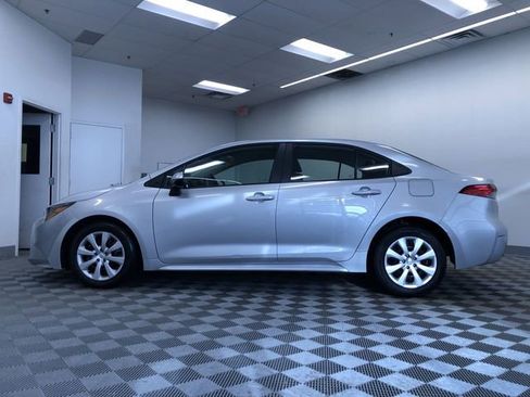 Certified 2025 Toyota Corolla LE image 11