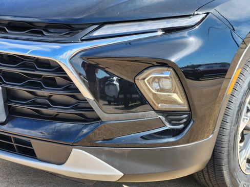Used 2025 Chevrolet Blazer LT FWD image 10